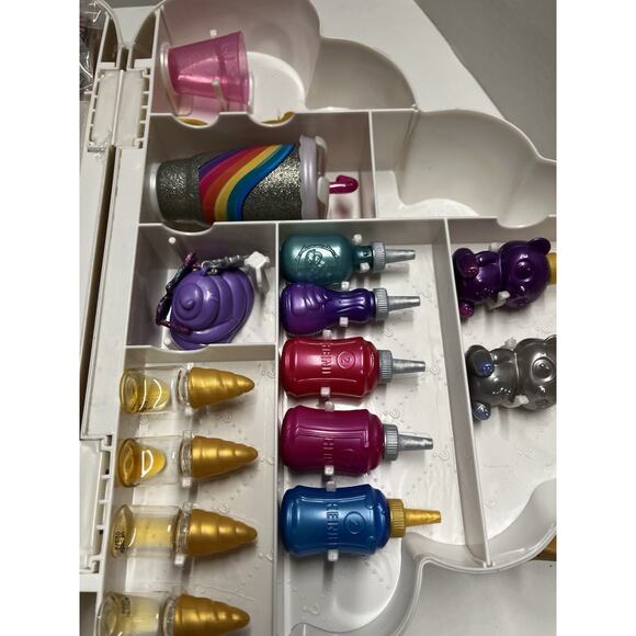 Poopsie Pooey Puitton DIY Slime Kit Carrying Case Purse Poop 35+ Magic Surprises - Picture 4 of 6